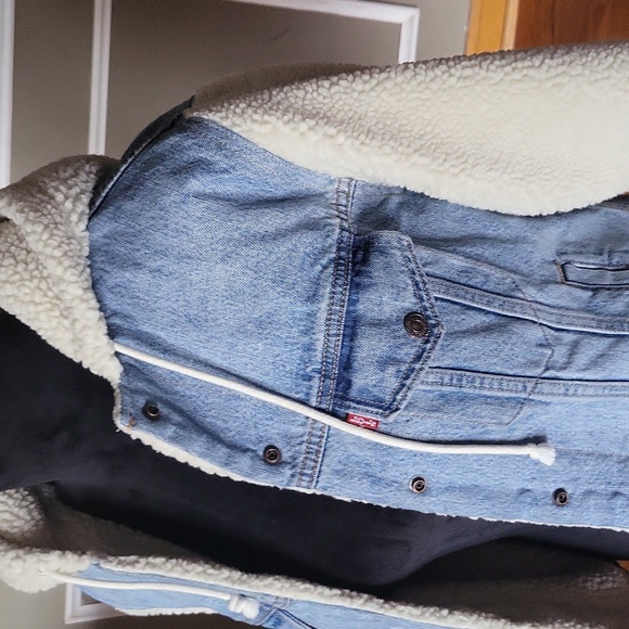 LEVI'S Sherpa Lined Jacket - Picture 2 of 10